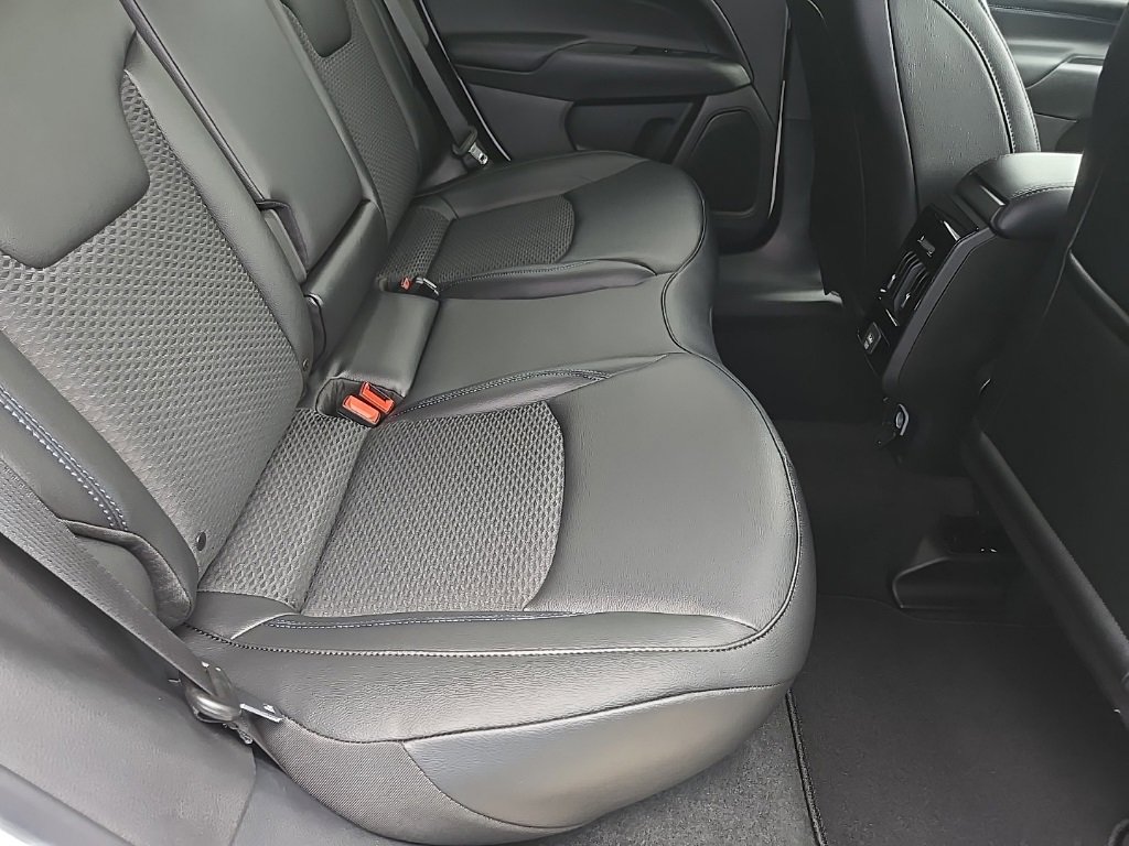 Used 2026 Jeep Compass Latitude image 74