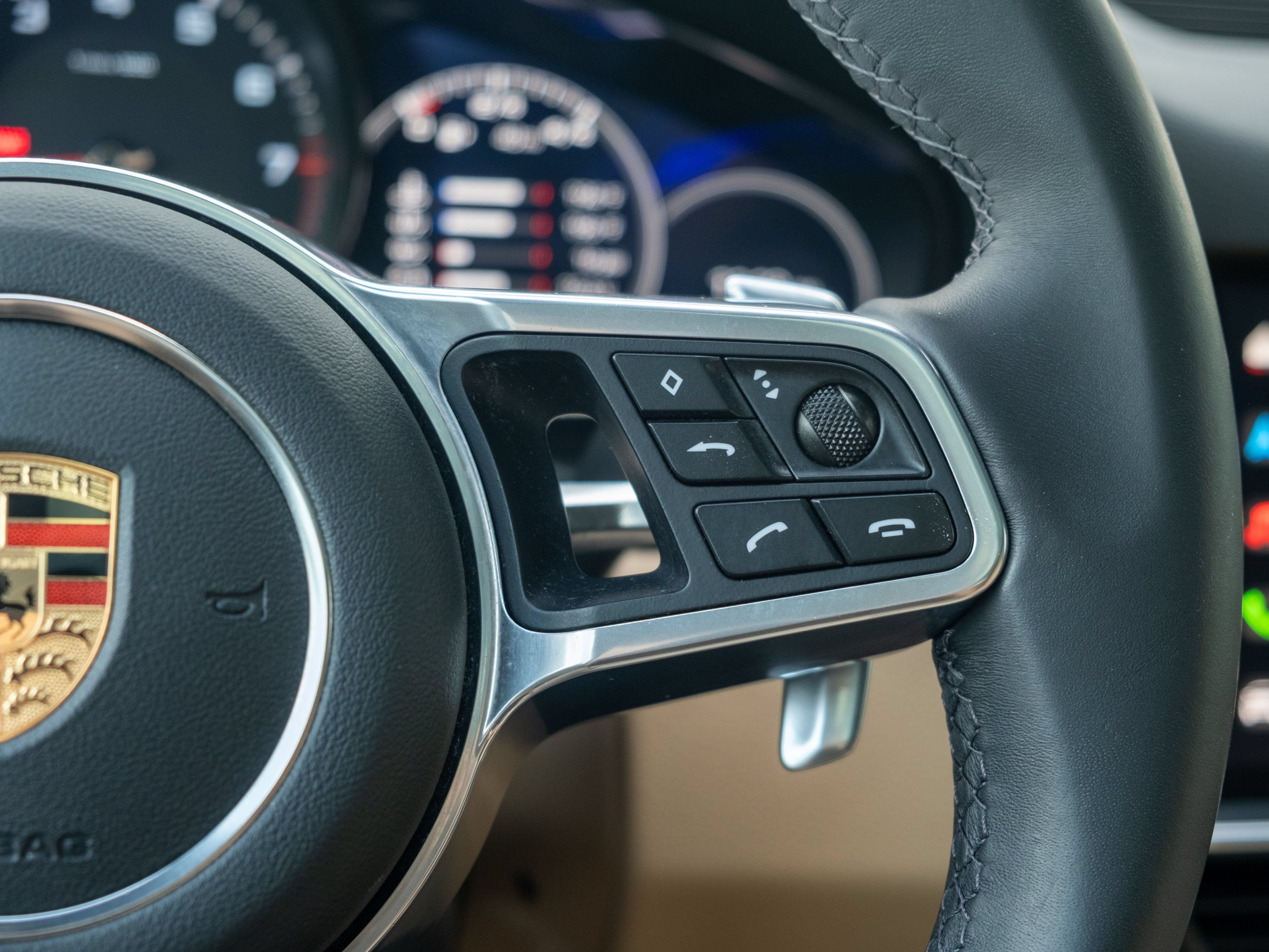 Certified 2023 Porsche Cayenne AWD/4WD image 26