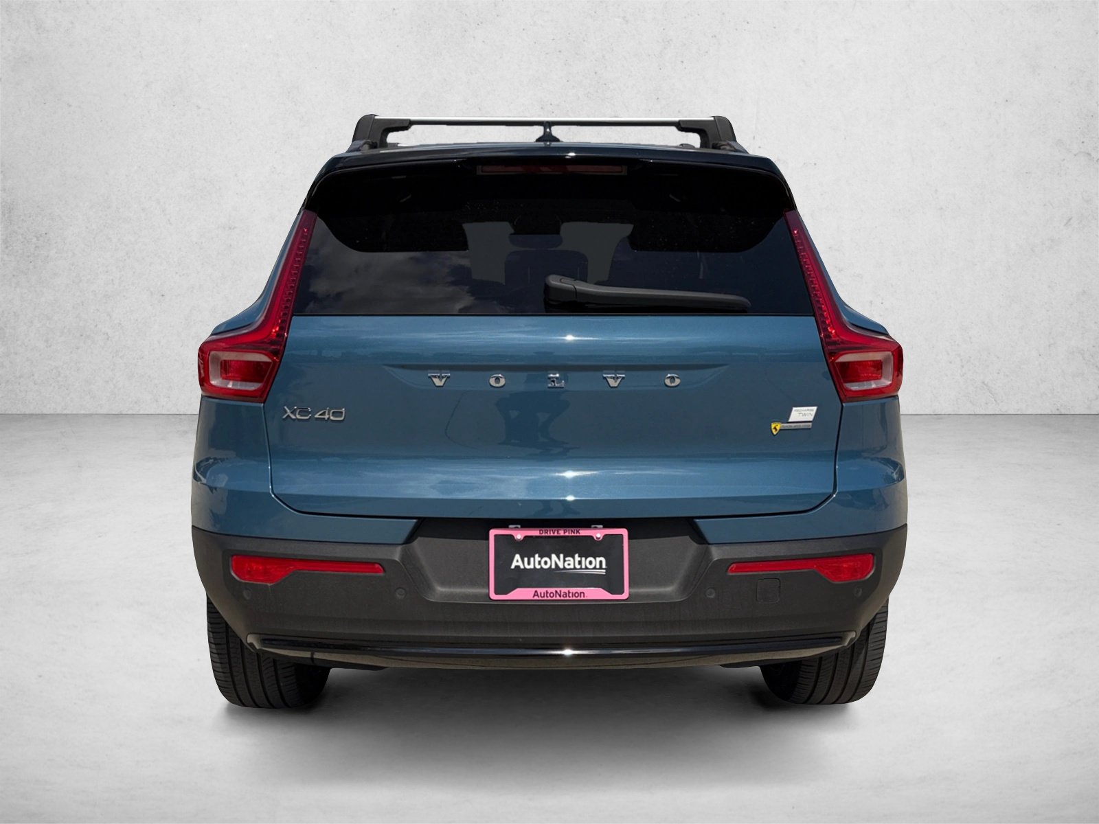 Used 2023 Volvo XC40 Recharge Ultimate AWD/4WD image 6