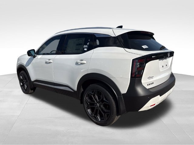 New 2027 Nissan Kicks SR w/ SR Premium Package AWD/4WD image 3