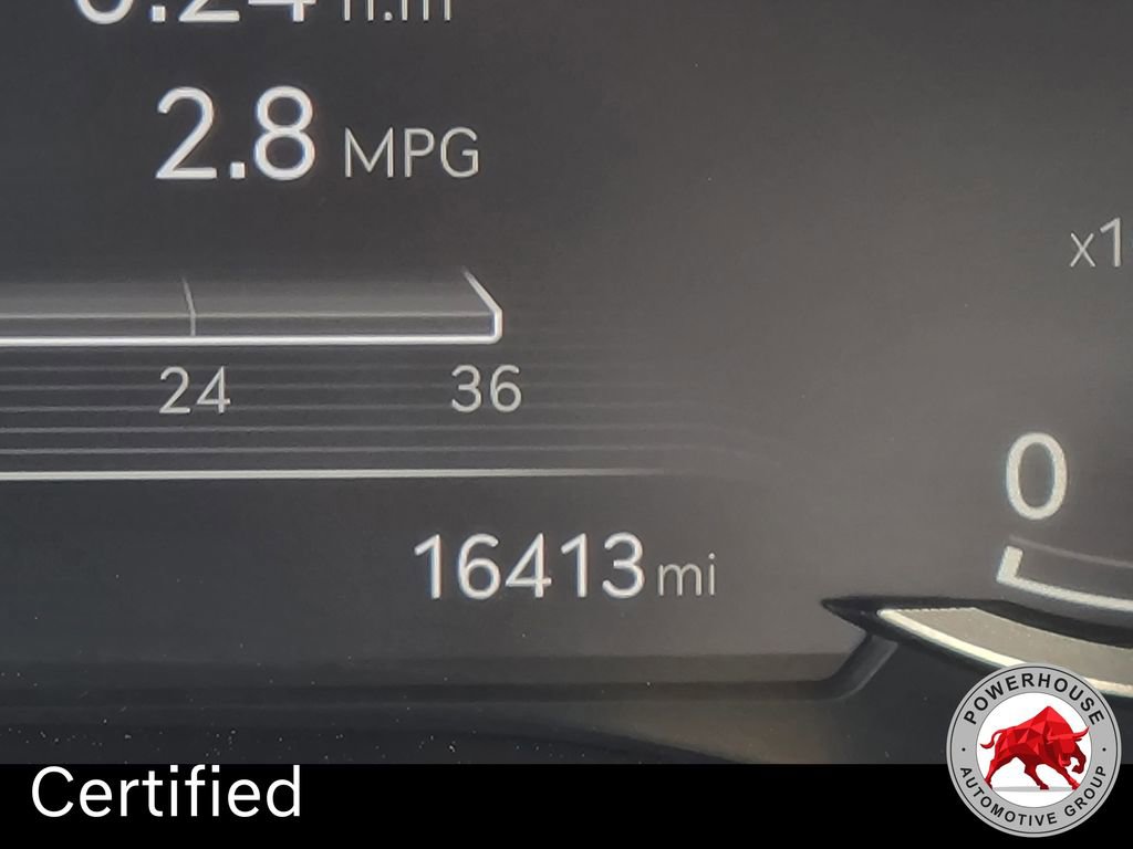 Used 2025 Genesis G70 2.5T image 34