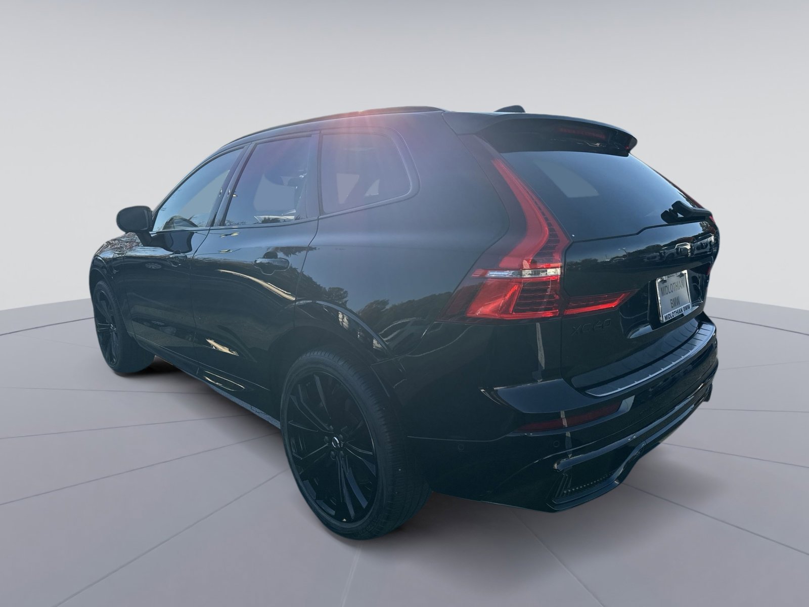 Used 2024 Volvo XC60 T8 Ultimate w/ Protection Package Premier image 27