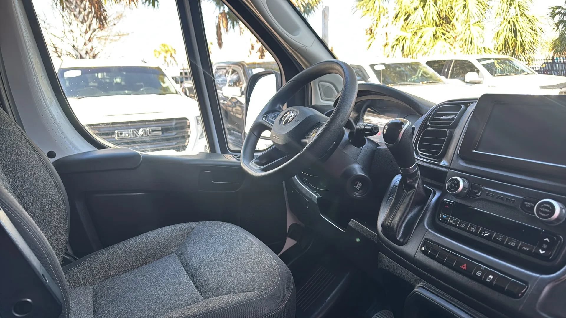 Used 2023 RAM ProMaster 3500 w/ Driver Convenience Group FWD image 11