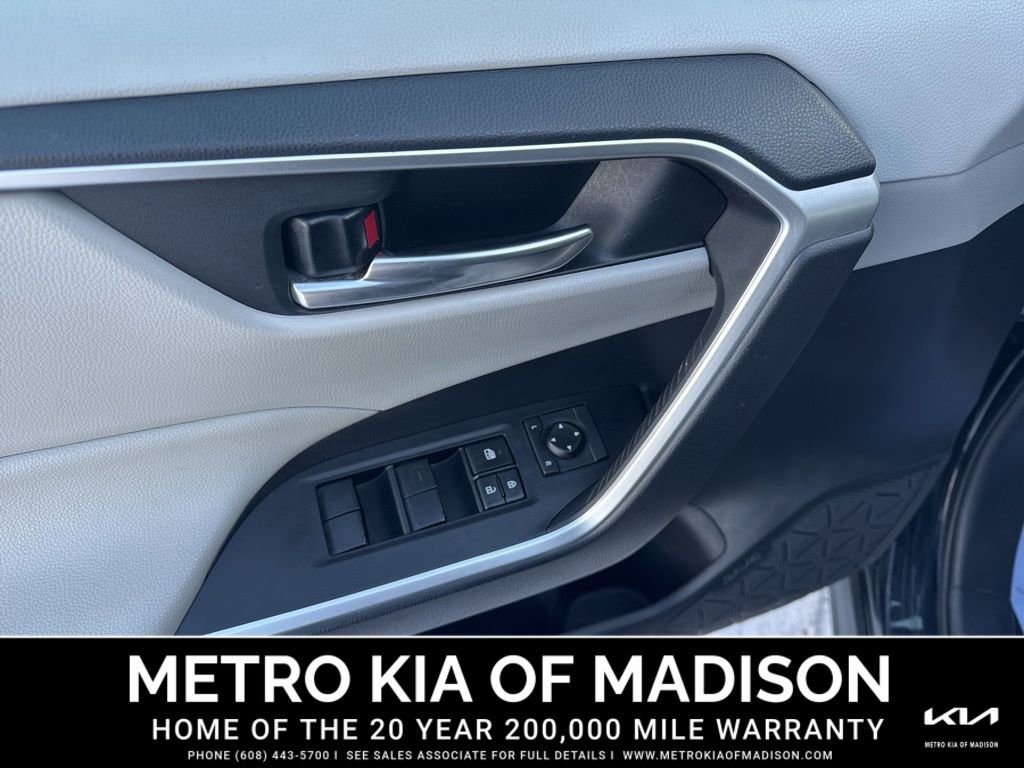 Used 2020 Toyota RAV4 XLE image 11
