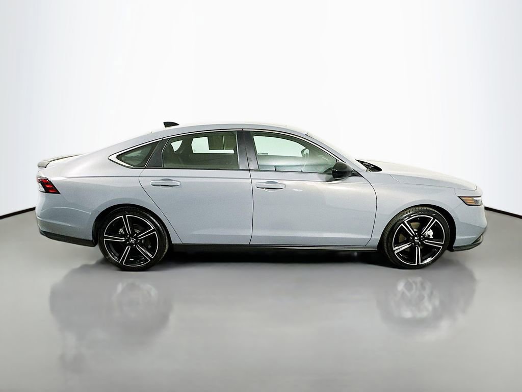Used 2025 Honda Accord Sport image 7