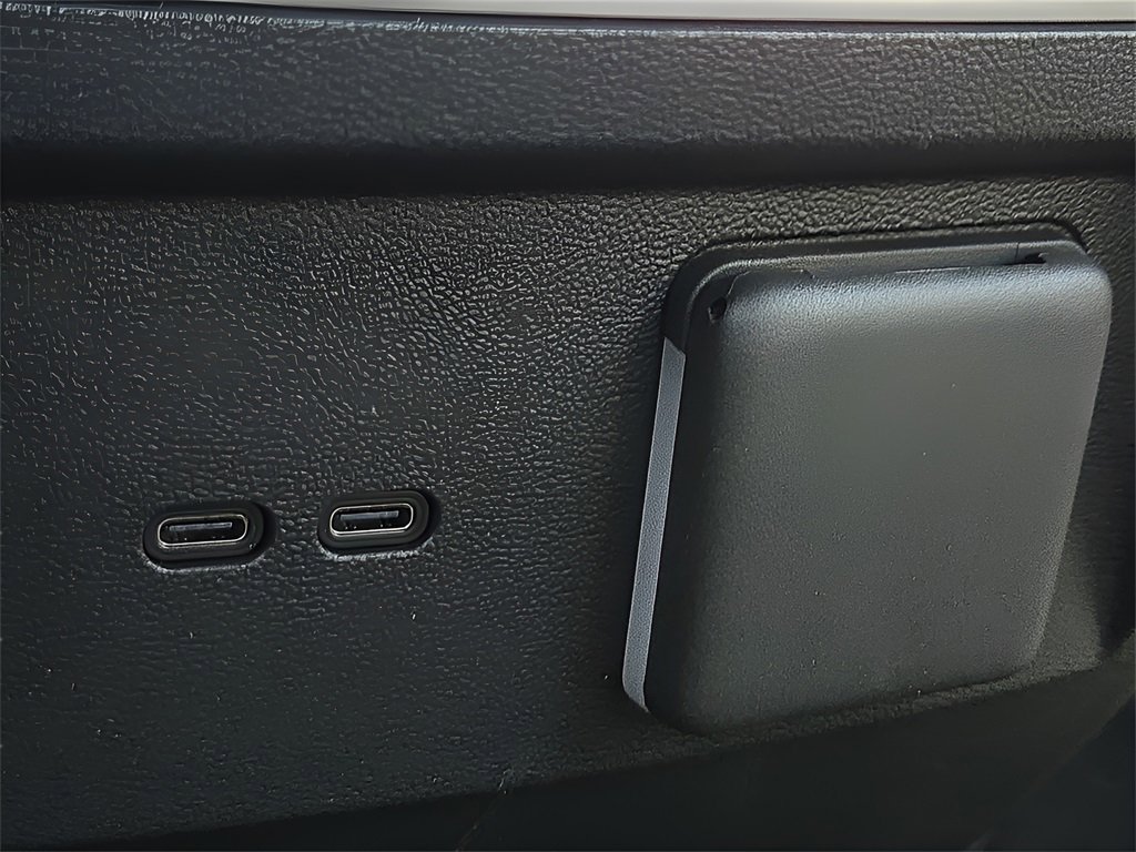 New 2026 Cadillac Vistiq Sport image 18