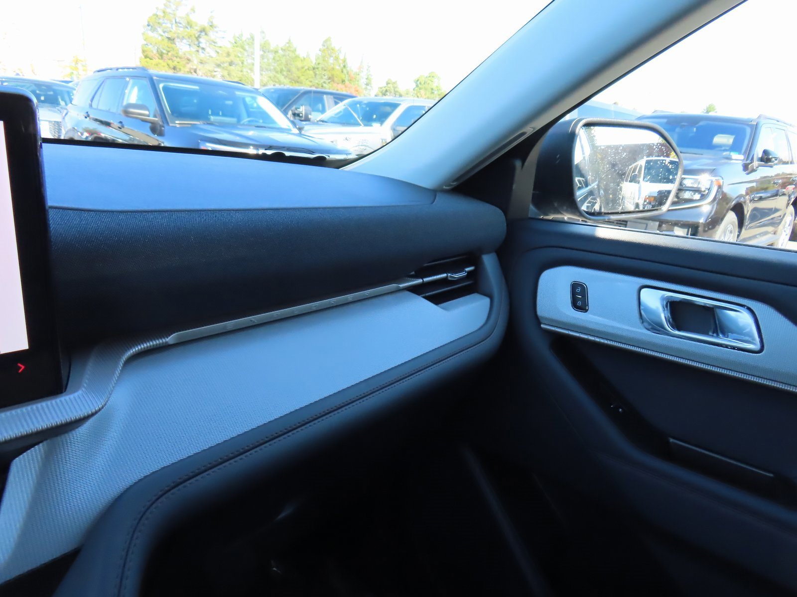 New 2026 Ford Explorer Active image 11