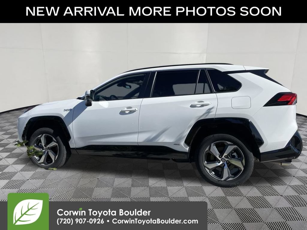 Used 2023 Toyota RAV4 SE w/ Weather & Moonroof Package AWD/4WD image 4