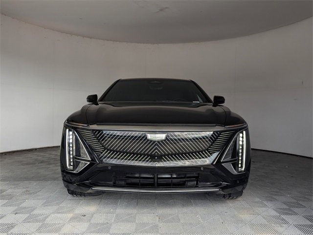 Used 2023 Cadillac Lyriq 2WD image 3