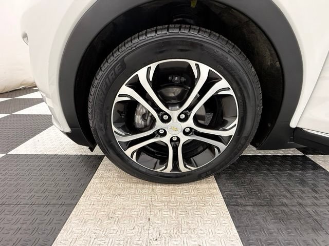 Used 2017 Chevrolet Bolt Premier w/ Driver Confidence II Package FWD image 8