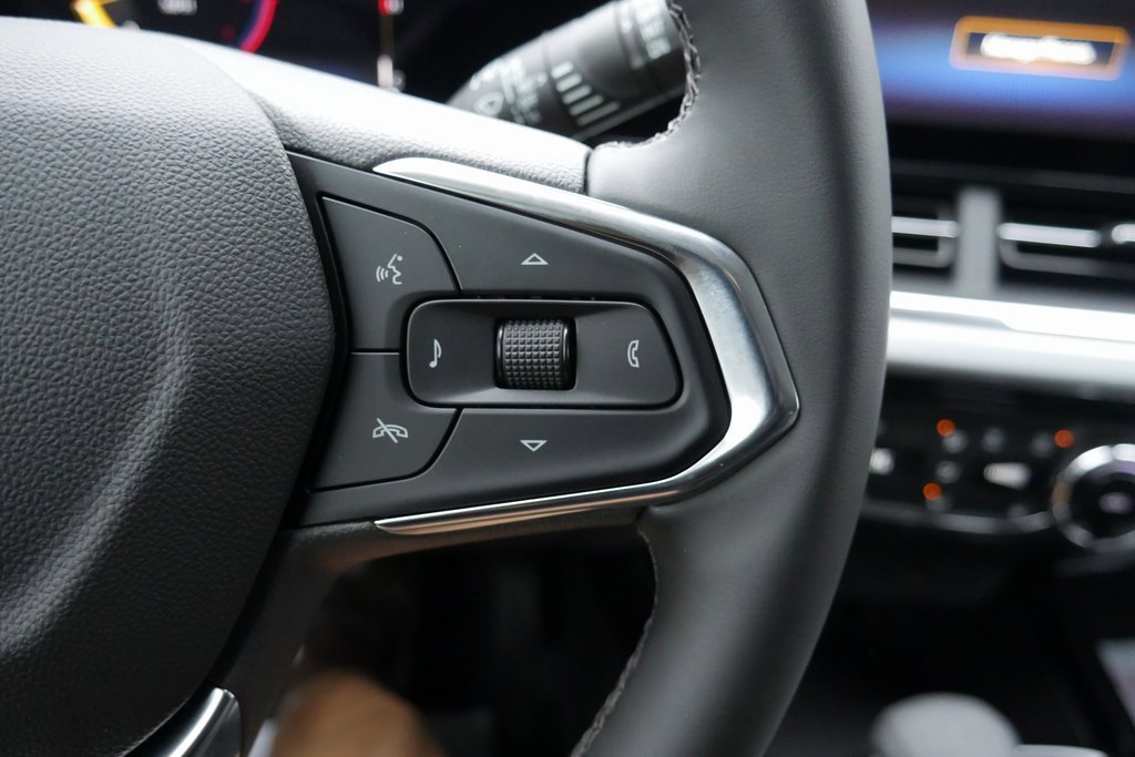 New 2026 Chevrolet Trax LT w/ Driver Confidence Package image 13