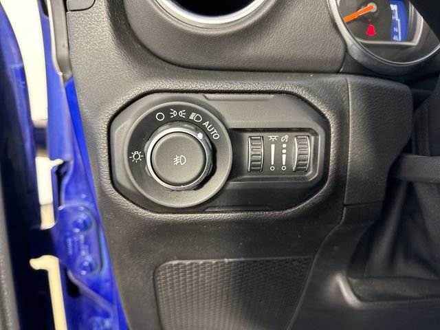 Used 2018 Jeep Wrangler Unlimited Sahara image 14