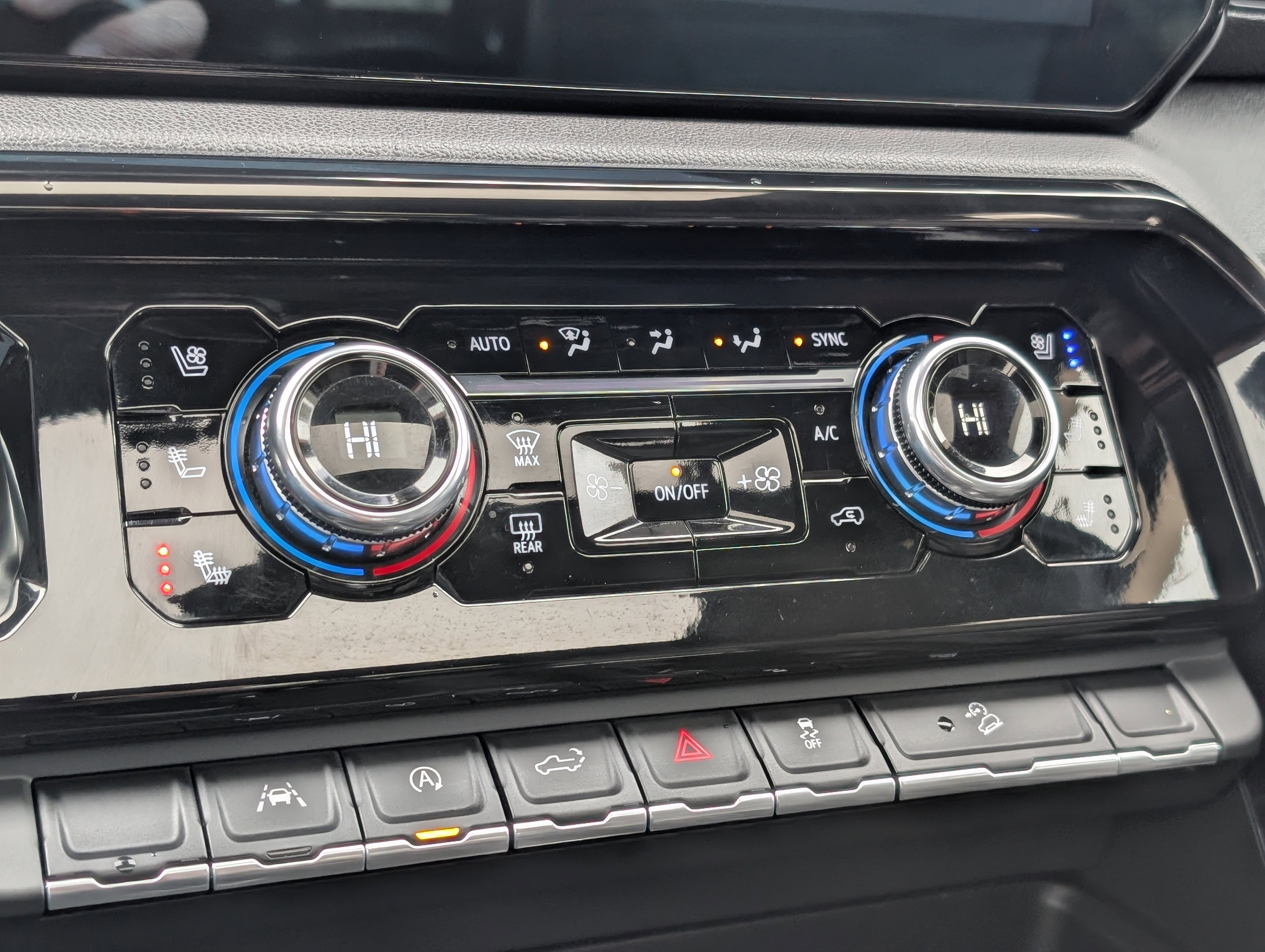 Used 2022 GMC Sierra 1500 AT4 w/ AT4 Preferred Package image 21