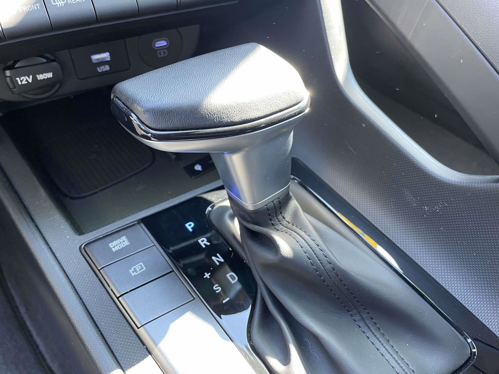 Certified 2025 Hyundai Elantra Sport image 16