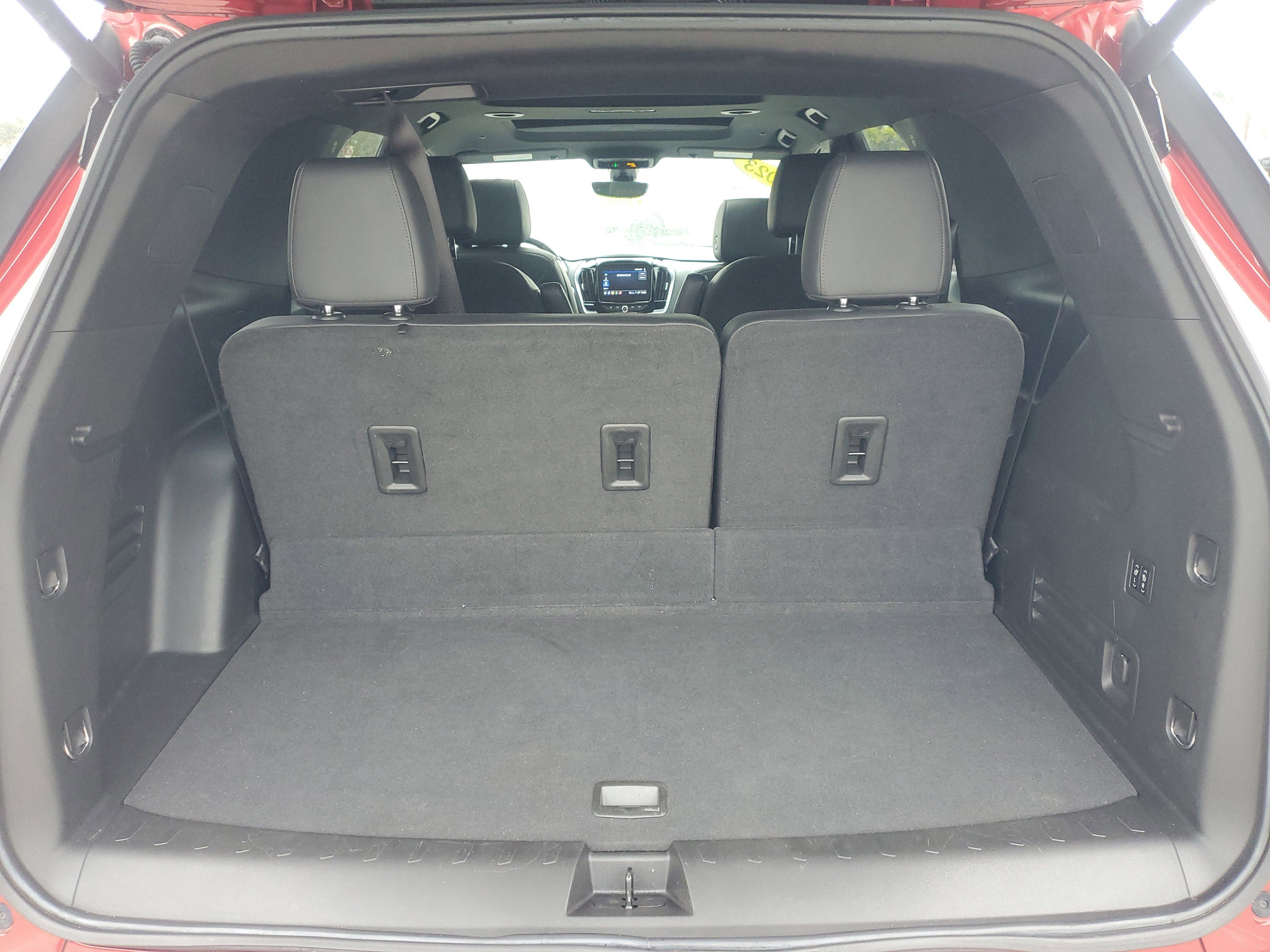 Used 2023 Chevrolet Traverse High Country image 8