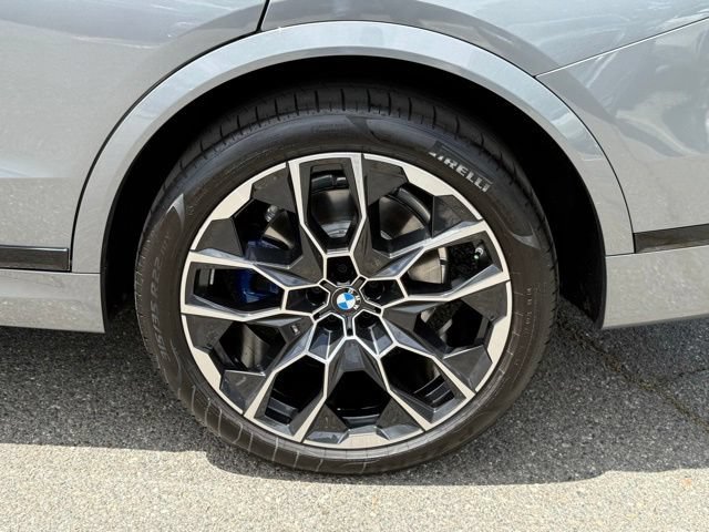 Used 2026 BMW X7 xDrive40i w/ M Sport Package AWD/4WD image 14