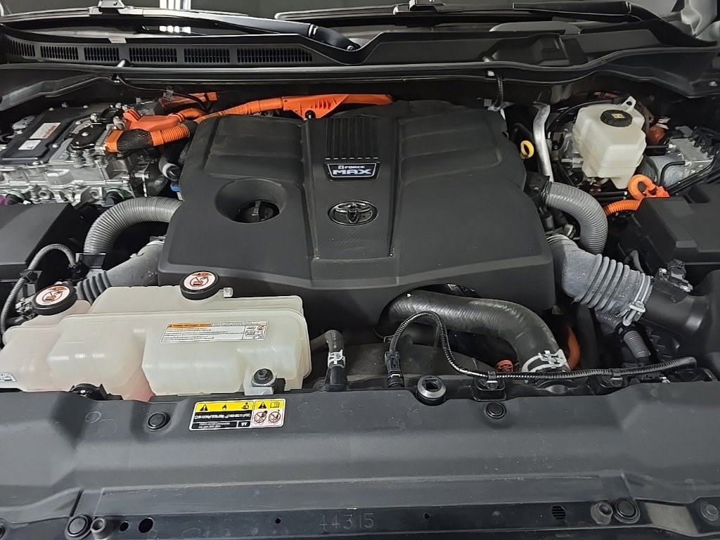 Used 2024 Toyota Sequoia Platinum image 13