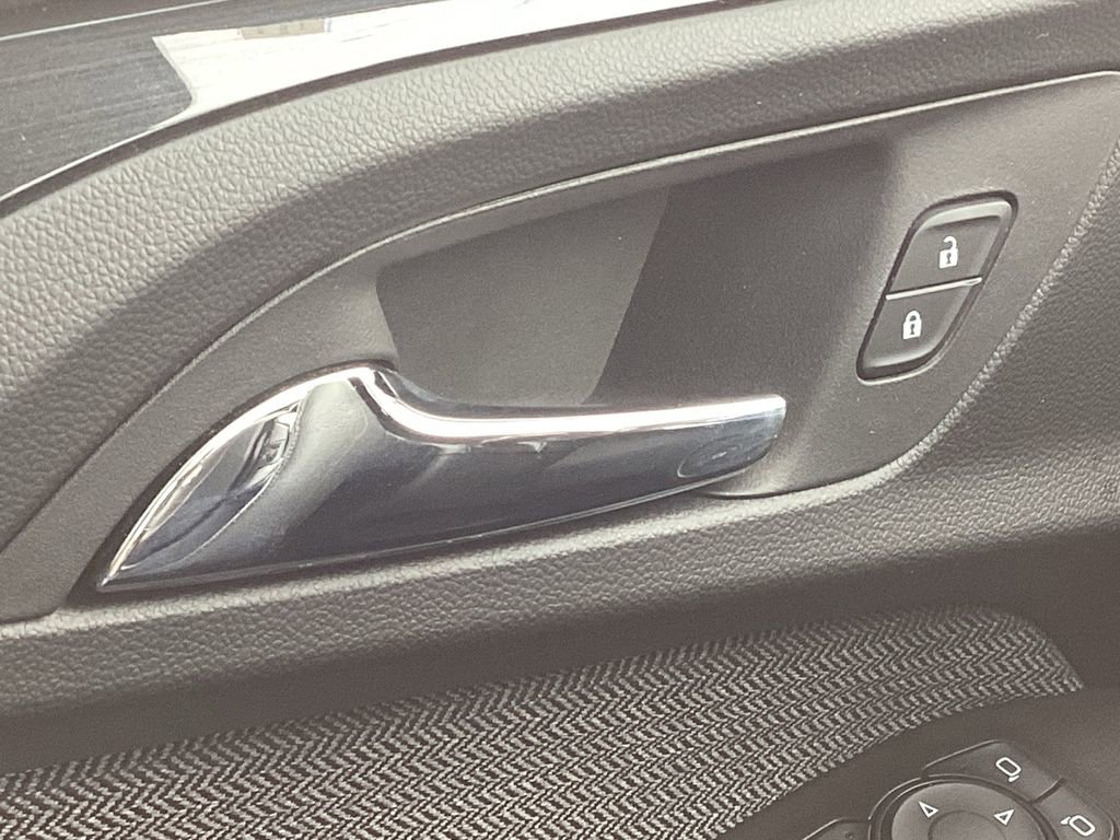 Used 2023 Chevrolet TrailBlazer LT w/ Convenience Package image 42