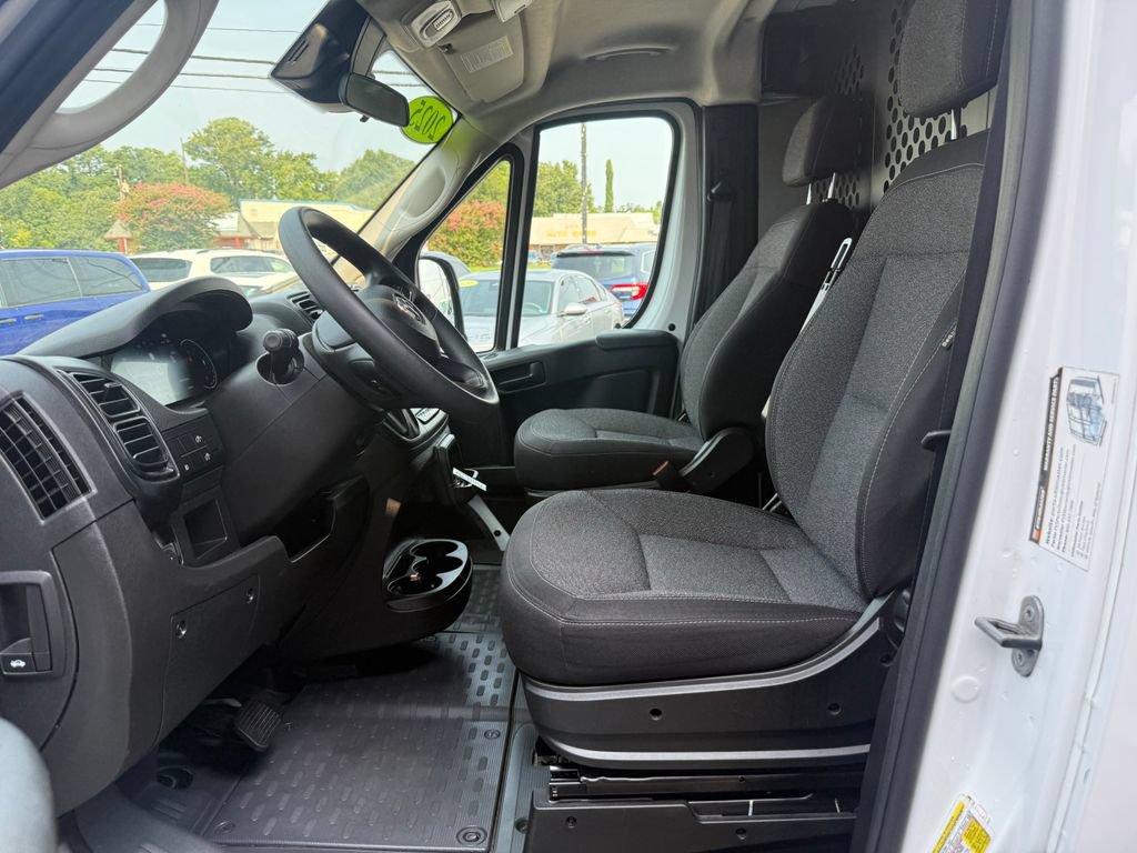 Used 2025 RAM ProMaster 2500 w/ U-Haul Equipment Group FWD image 11