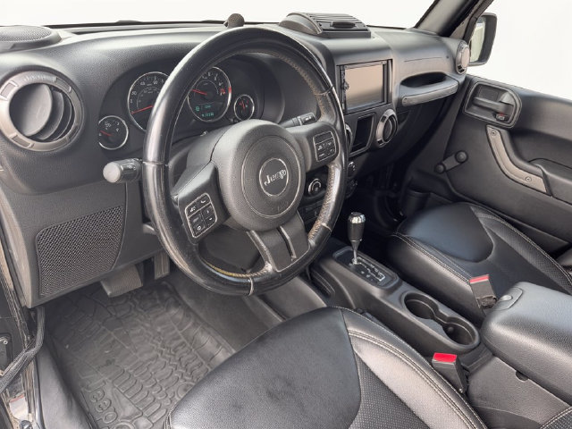 Used 2018 Jeep Wrangler Unlimited Sport w/ Connectivity Group AWD/4WD image 16
