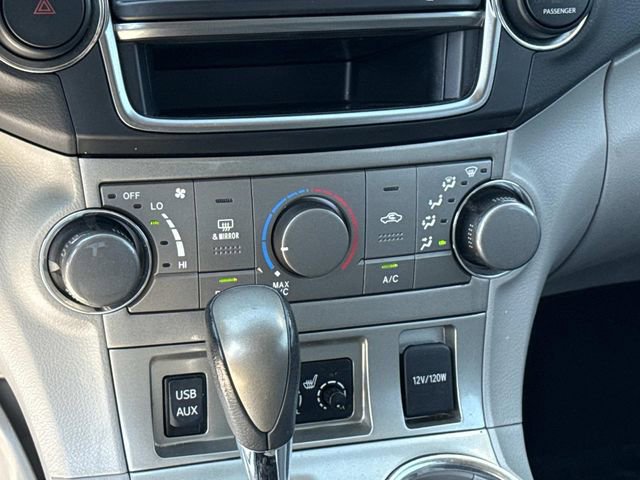 Used 2013 Toyota Highlander SE image 22