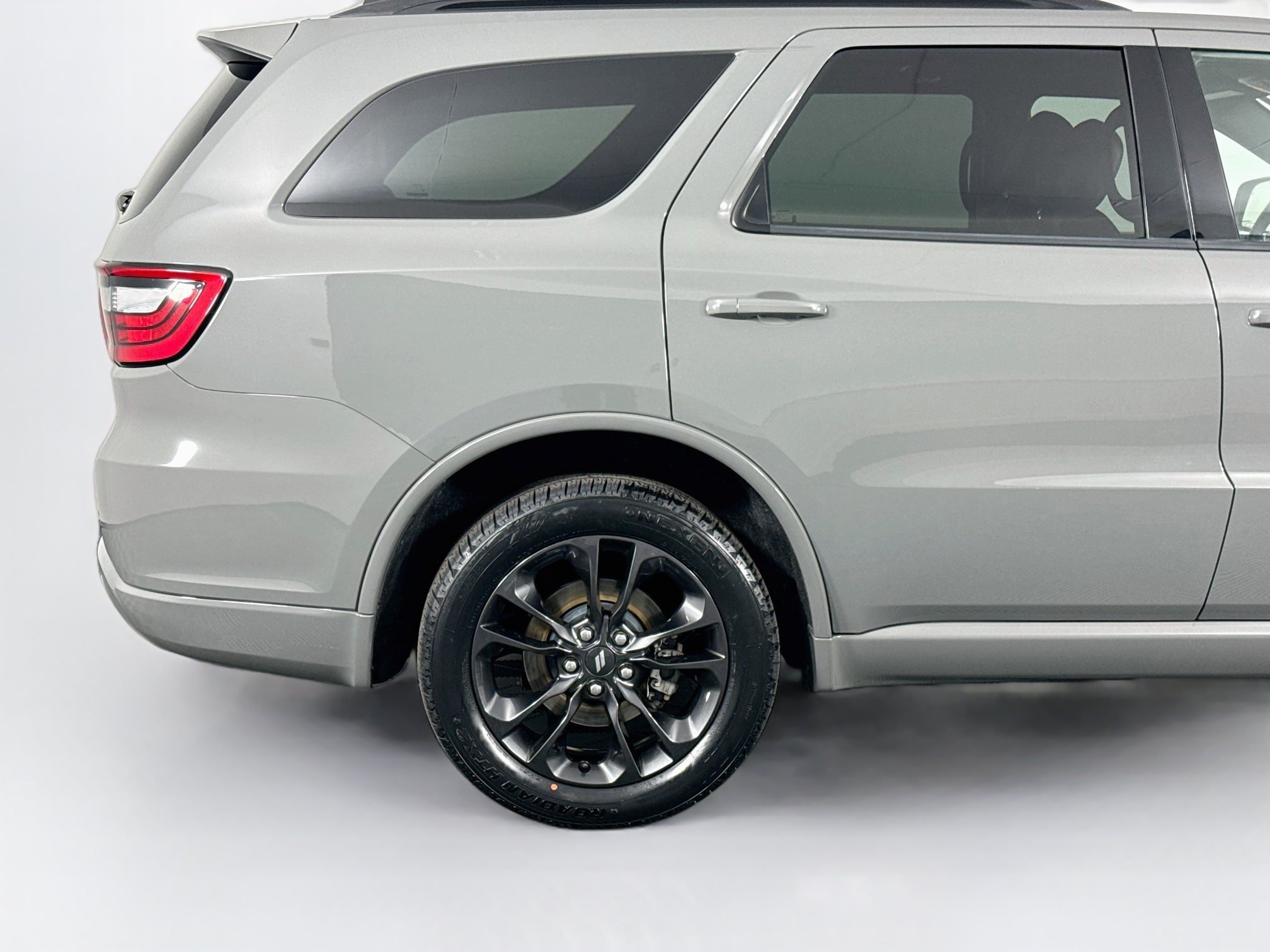 Used 2023 Dodge Durango GT AWD/4WD image 46