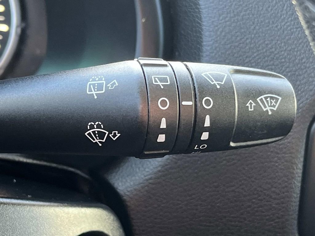 Used 2017 Jeep Renegade Latitude image 26