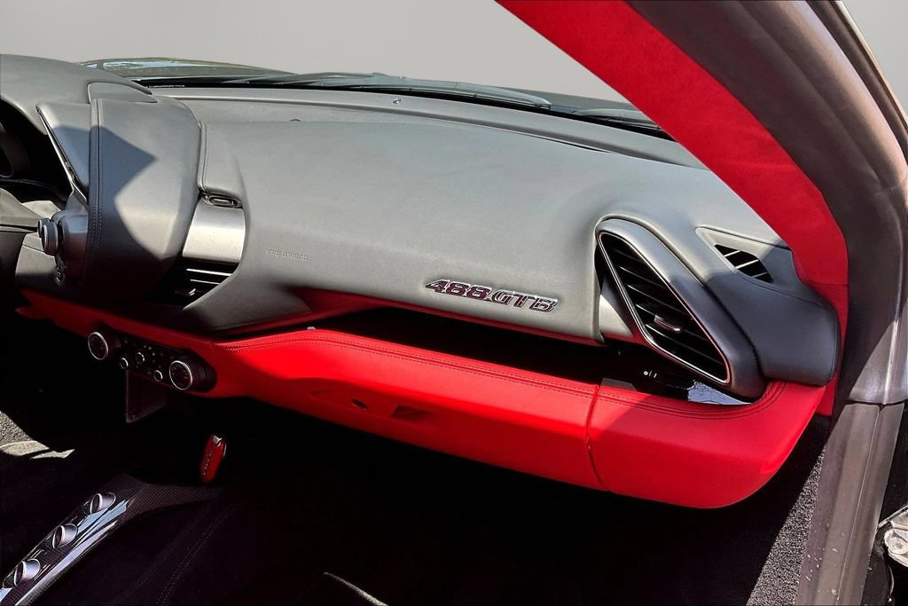 Used 2019 Ferrari 488 GTB RWD image 21