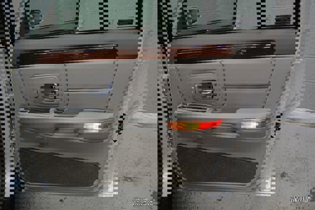 Used 1997 Cadillac De Ville D'Elegance w/ Safety/Security Pkg FWD image 11