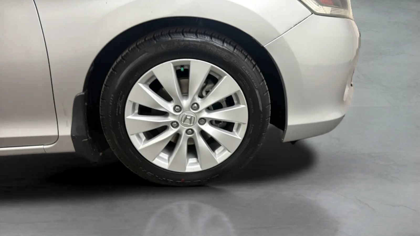 Used 2013 Honda Accord EX image 26