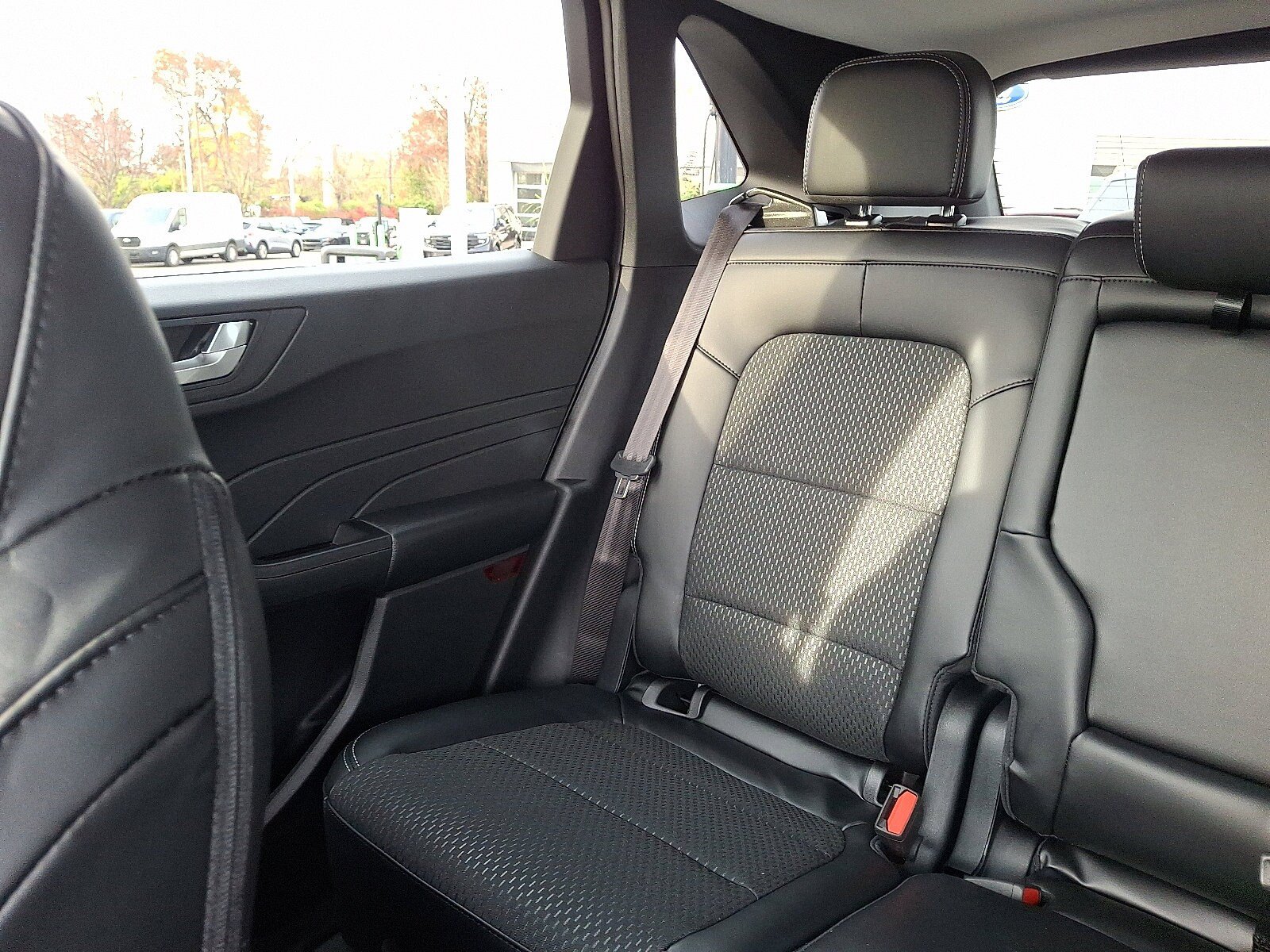 New 2026 Ford Escape SE FWD image 19
