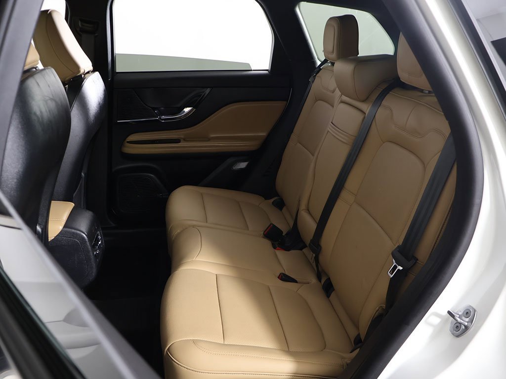 Used 2022 Lincoln Corsair Reserve w/ Elements Package image 28