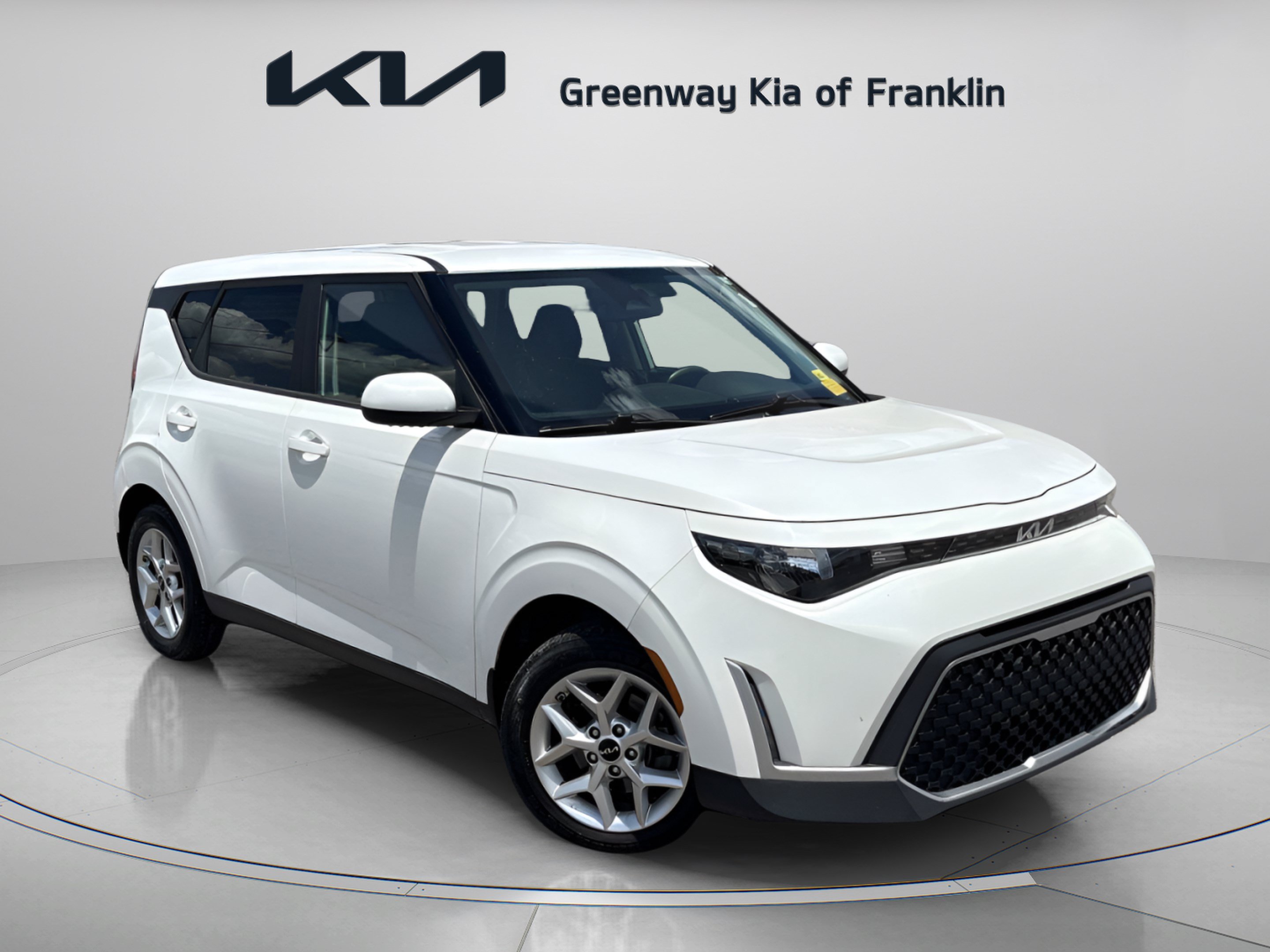 Used 2023 Kia Soul LX w/ LX Technology Package FWD image 1