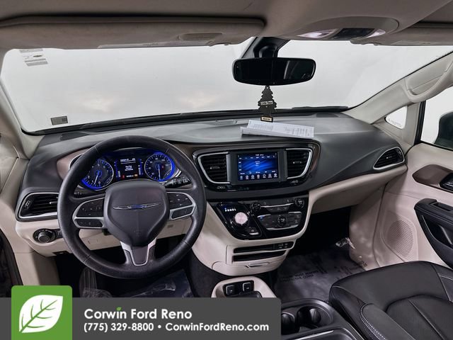 Used 2020 Chrysler Voyager Lxi FWD image 19