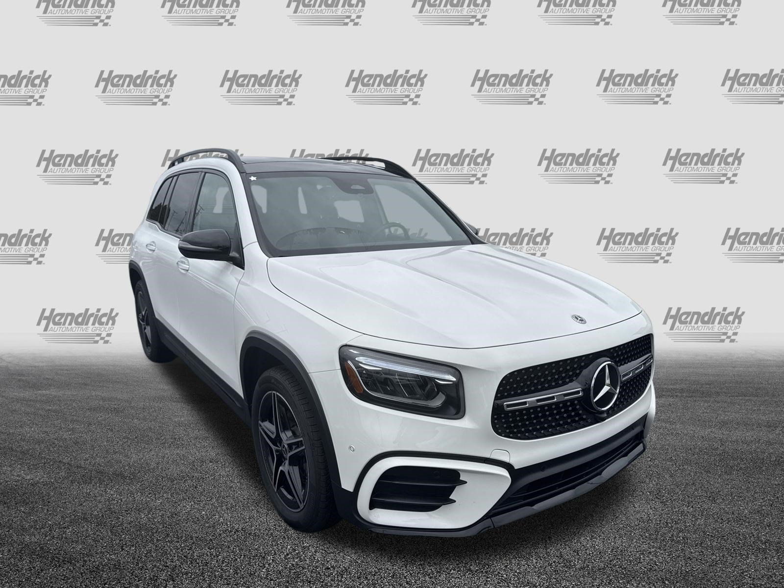 Certified 2025 Mercedes-Benz GLB 250 4MATIC image 2