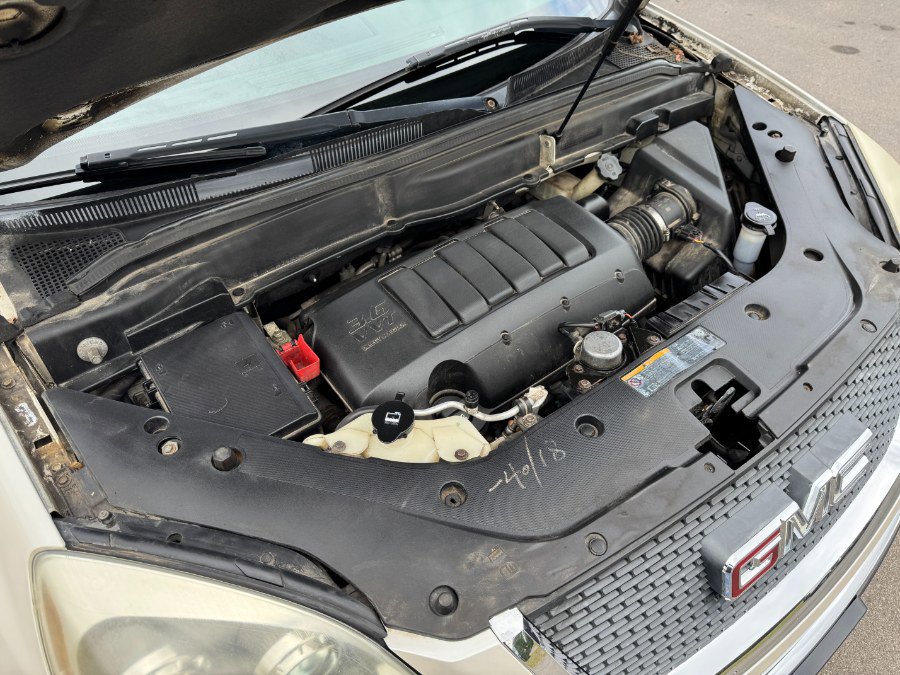 Used 2011 GMC Acadia SLT image 24