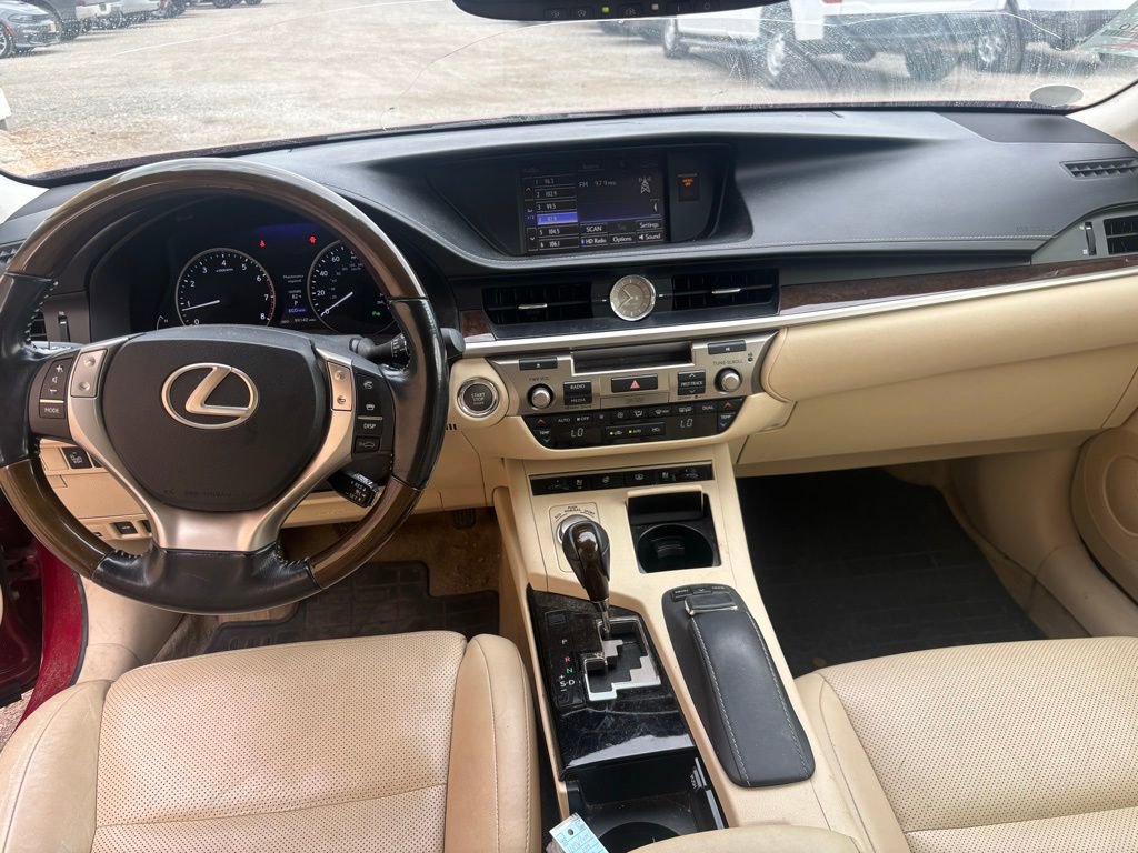 Used 2015 Lexus ES 350 w/ Ultra Luxury Package image 12