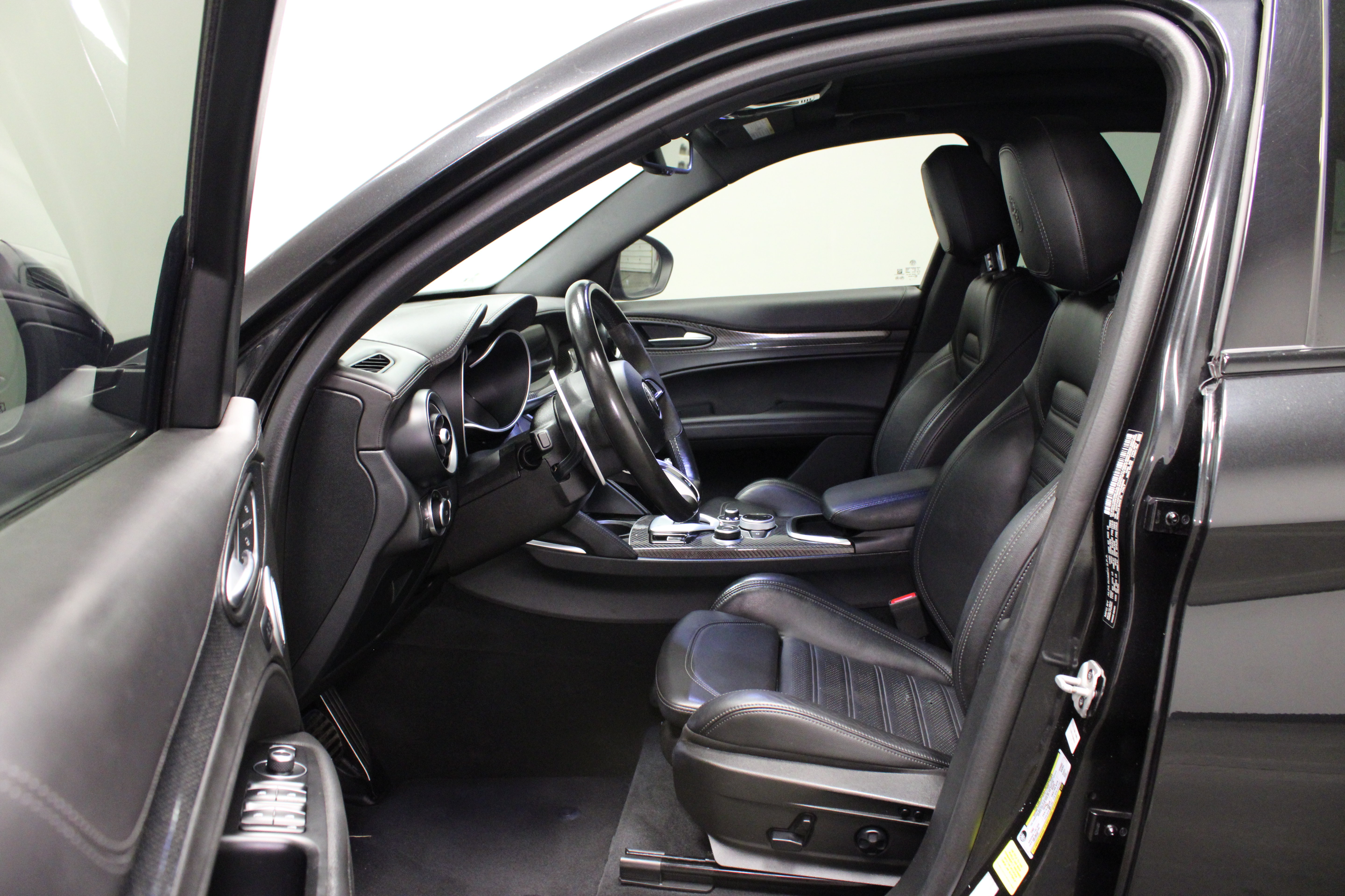 Used 2022 Alfa Romeo Stelvio Quadrifoglio w/ Active Assist Plus Package AWD/4WD image 18