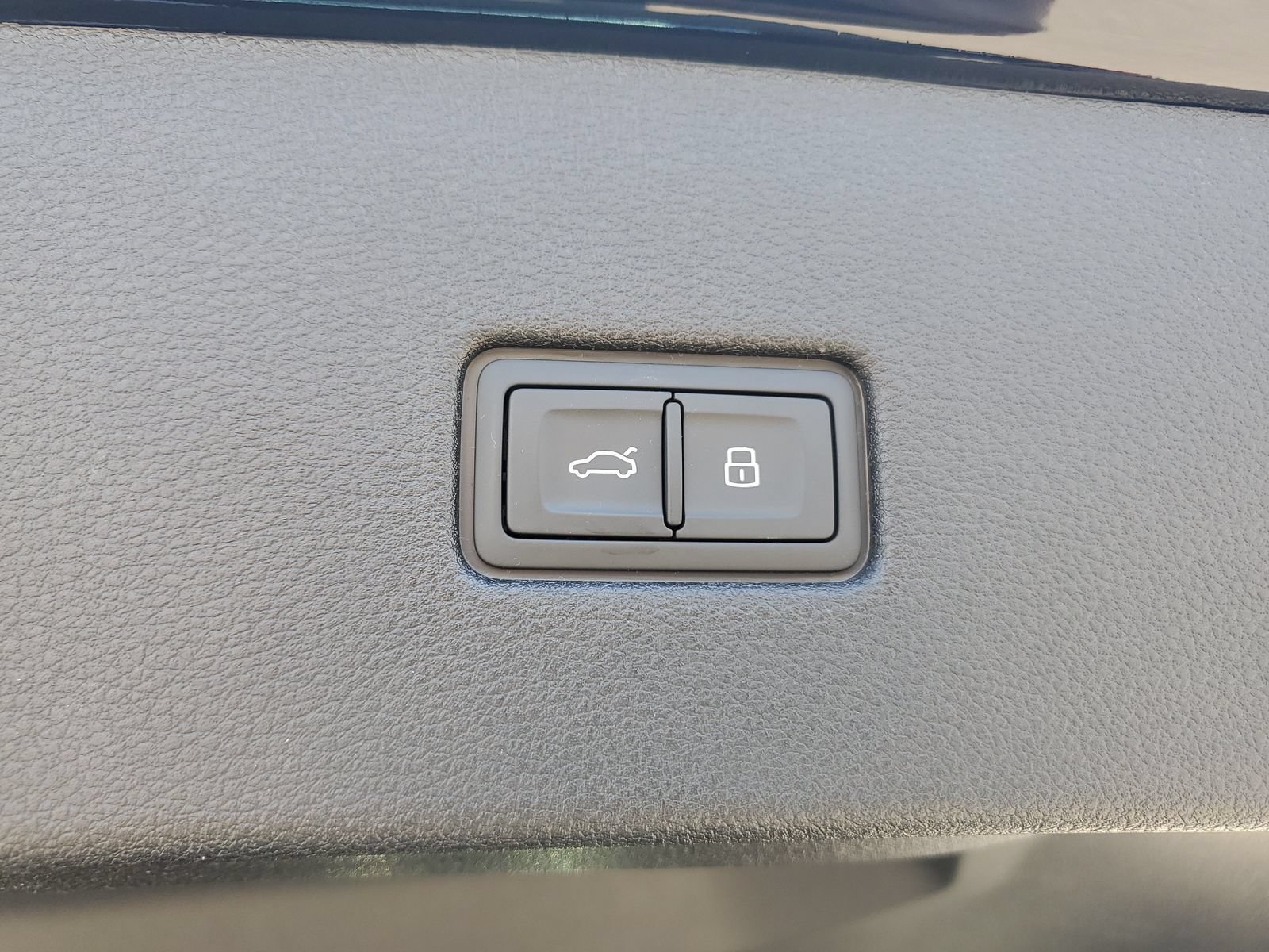 Used 2026 Audi SQ8 Premium Plus AWD/4WD image 9