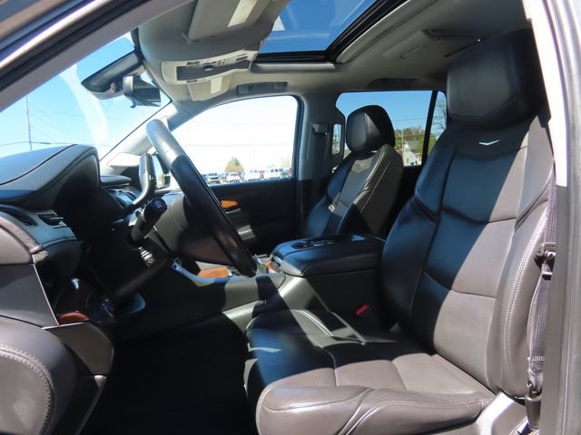 Used 2020 Cadillac Escalade Premium Luxury AWD/4WD image 20