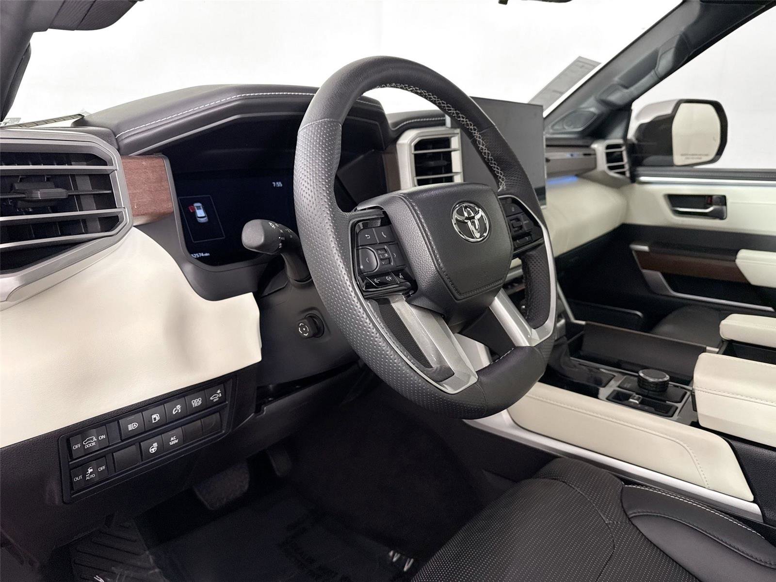 Certified 2024 Toyota Sequoia Capstone image 4