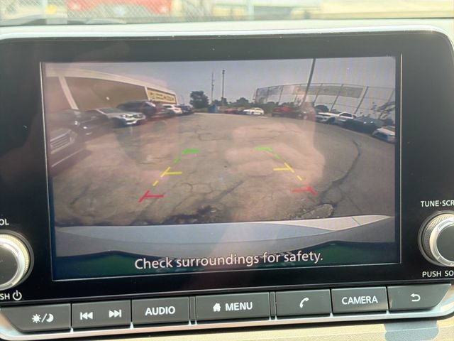 Used 2024 Nissan Rogue S AWD/4WD image 24