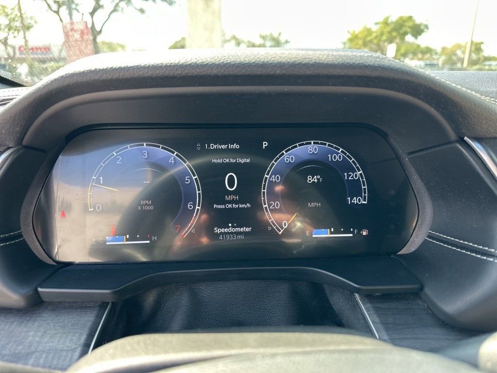 Used 2023 Jeep Grand Cherokee Limited image 6