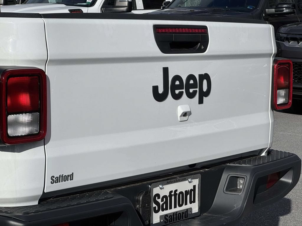 New 2026 Jeep Gladiator Sport AWD/4WD image 10