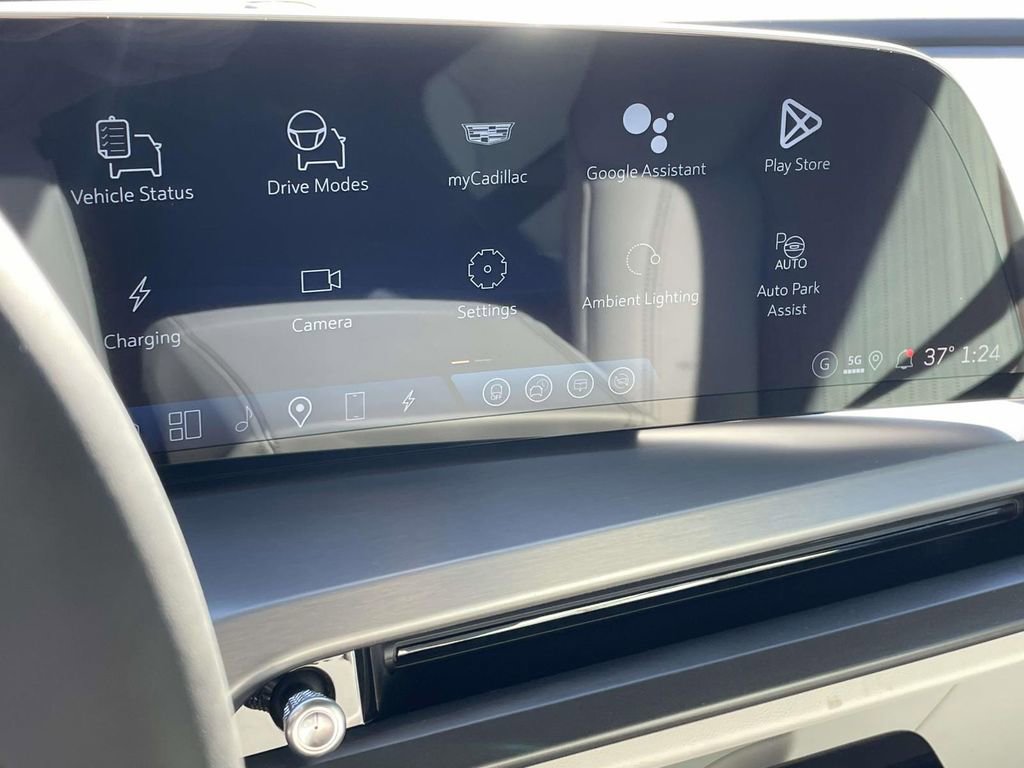 New 2026 Cadillac Vistiq Sport image 30