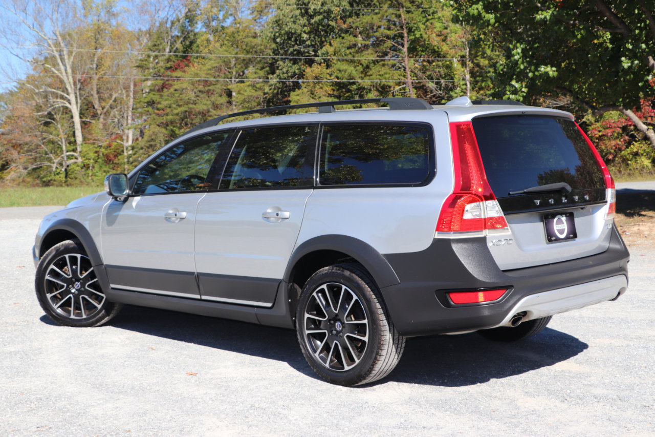 Used 2016 Volvo XC70 T5 Platinum w/ Climate Package image 36