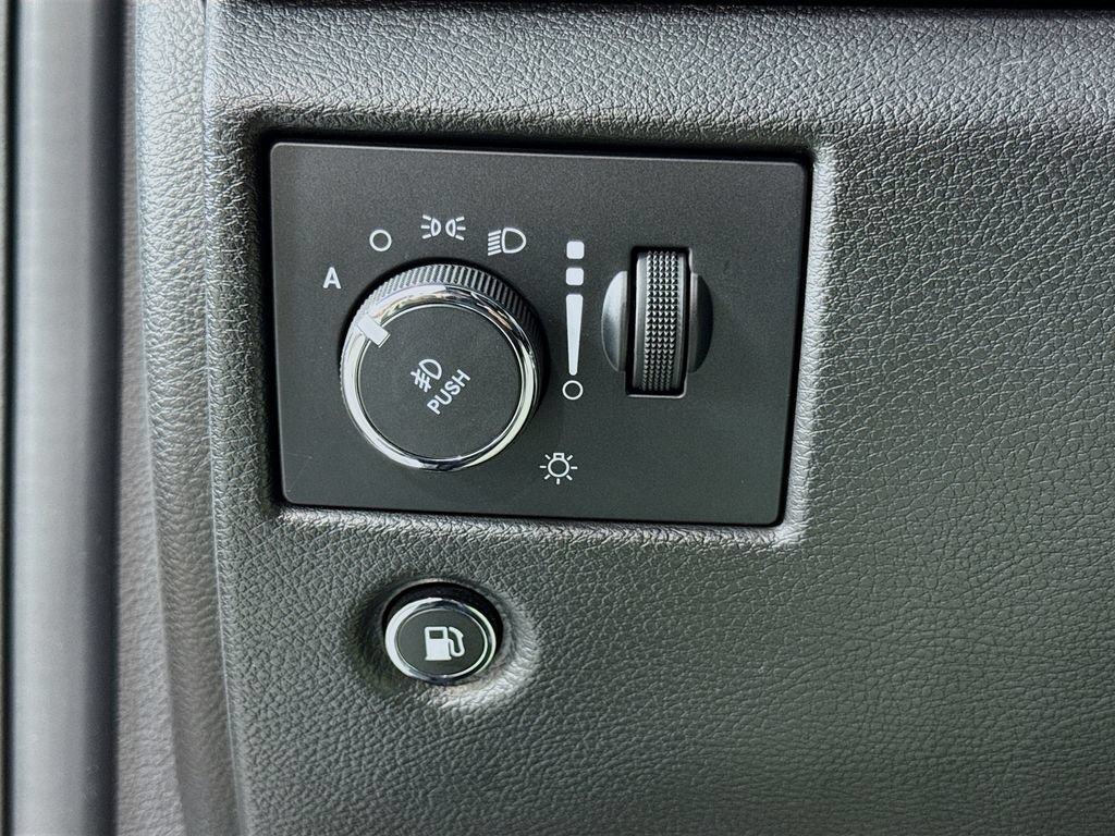 Used 2021 Jeep Grand Cherokee Laredo X AWD/4WD image 16