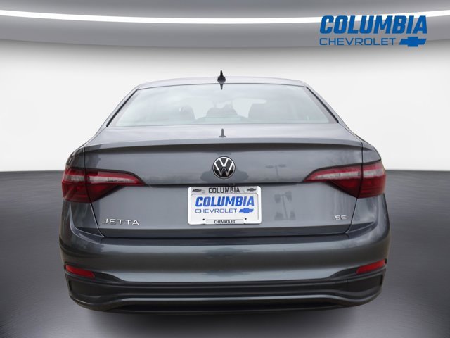 Used 2022 Volkswagen Jetta SE image 4