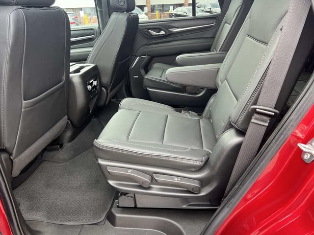 Used 2022 GMC Yukon Denali w/ Denali Premium Package AWD/4WD image 13