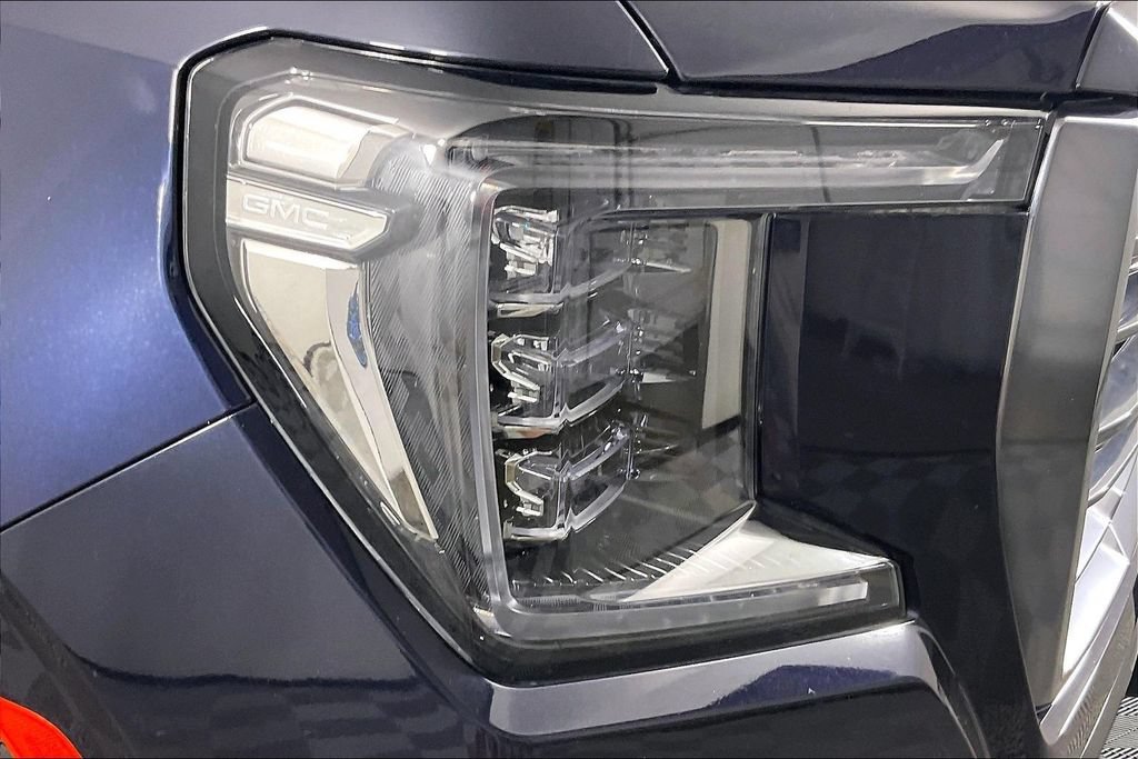 Used 2024 GMC Yukon AT4 w/ AT4 Premium Package AWD/4WD image 30